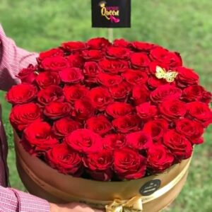 Golden Aura 50 – Luxury Gold Box with Imported Roses