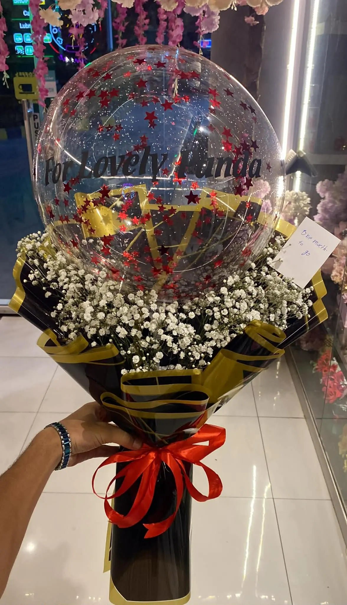 Cloud Whisper 🎈🤍 Baby’s Breath Balloon Bouquet with Custom Message