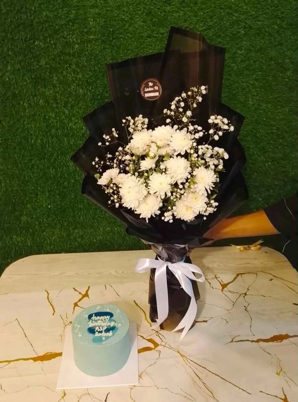 Blue Charm – Mini Chrysanthemum & 2 lbs Birthday Cake Combo for Him