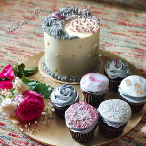 Eid Royale Cake Platter with Cupcakes