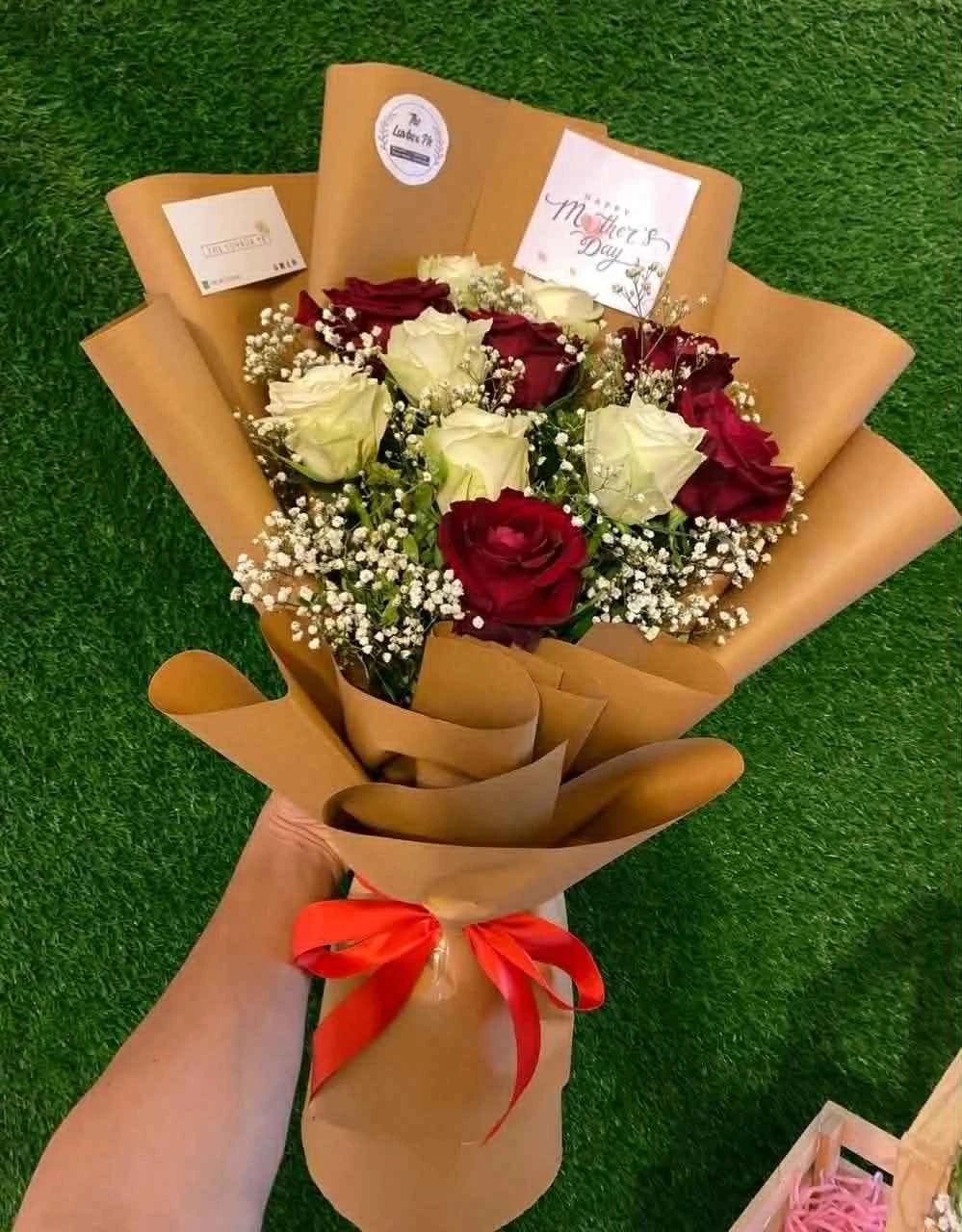 Éternelle Romance – Signature Long Stem Rose Bouquet