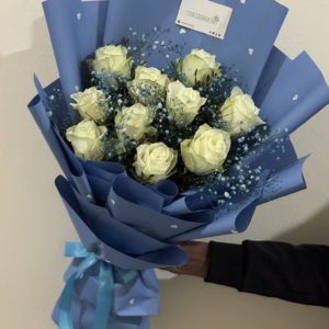 Gentleman’s White Rose Bouquet 💙🤍