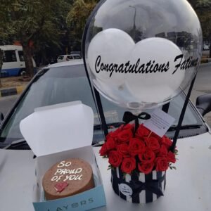 Proud Moments 🎓 Graduation Celebration Combo – Cake & Rose Balloon Box