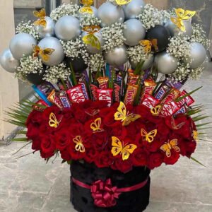 Grand Amour – Oversized Luxury Rose Box with Balloon Arch & Chocolates