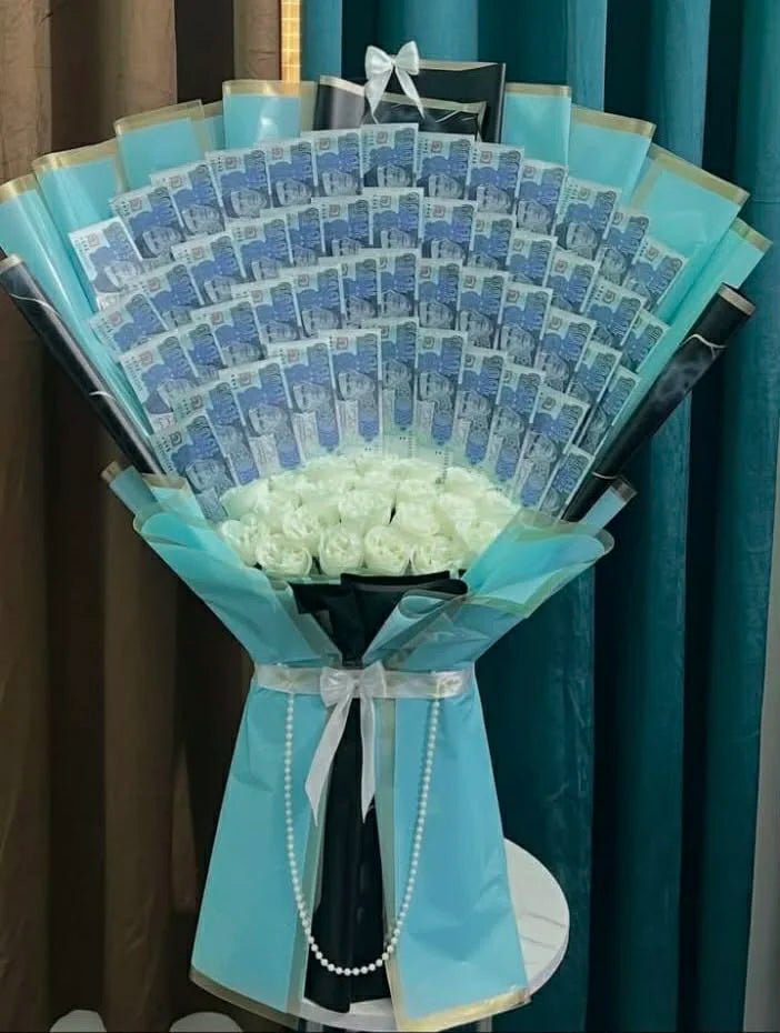 Royal Millionaire Bloom – 100K Luxury Money Bouquet