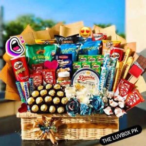Gourmet Grace Hamper – Luxury Mother’s Day Snack & Chocolate Basket