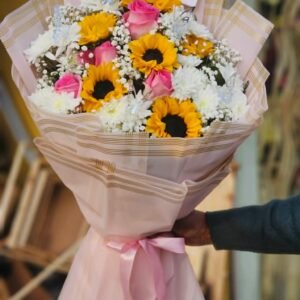 Sunlit Blush 🌻 Pink Rose & Chrysanthemum Luxe Bouquet