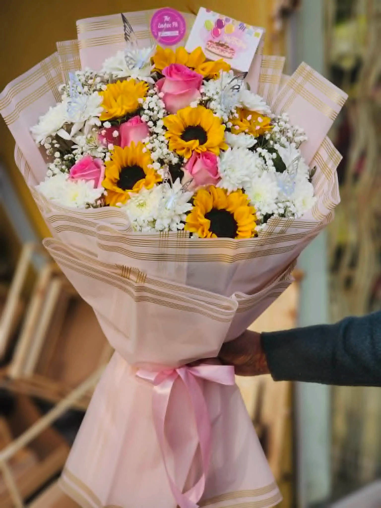 Sunlit Blush 🌻 Pink Rose & Chrysanthemum Luxe Bouquet